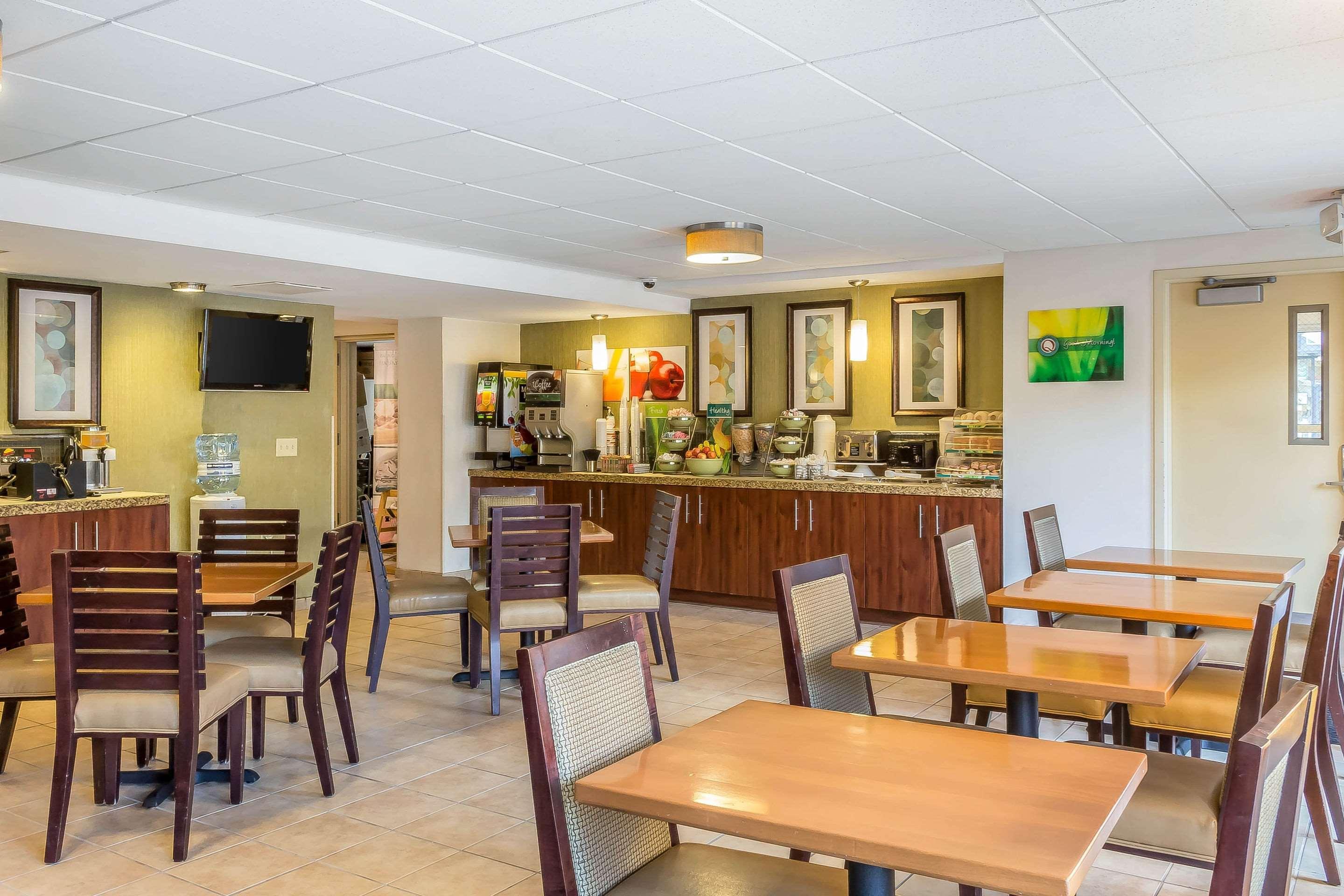 Quality Flamingo Inn 3*